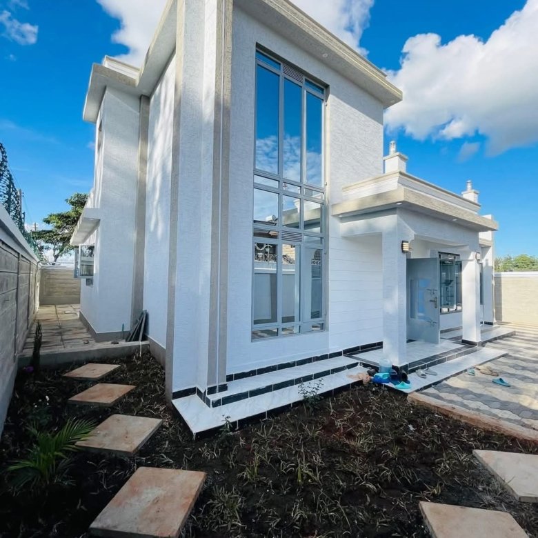 3-Bedroom All Ensuite Bungalow with Rooftop DSQ in Ruiru