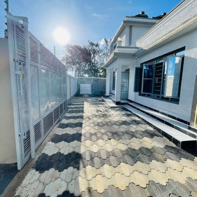 3-Bedroom All Ensuite Bungalow with Rooftop DSQ in Ruiru