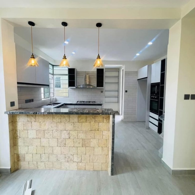 4BEDROOM ENSUITE MAISONETTE MEMBLEY