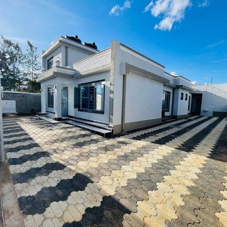 3-Bedroom All Ensuite Bungalow with Rooftop DSQ in Ruiru