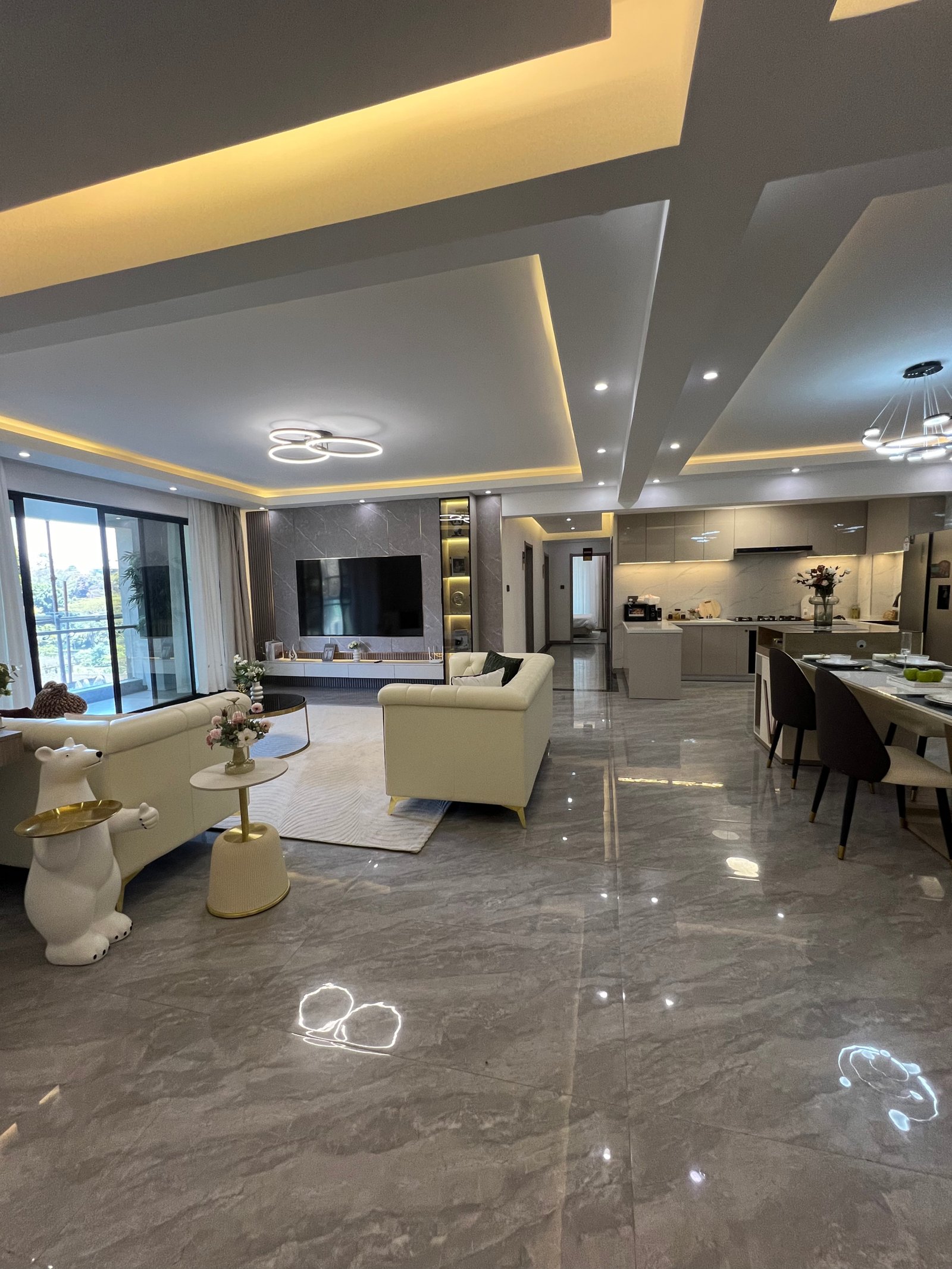 Ready 3 bedroom all ensuite apartments for sale in Kileleshwa. Enquire 0742880335