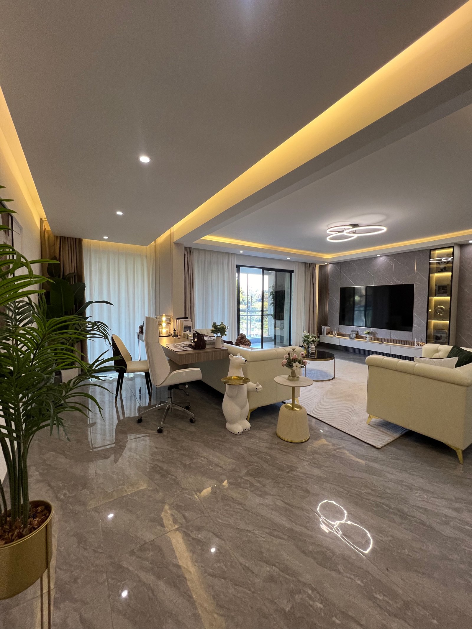 Ready 3 bedroom all ensuite apartments for sale in Kileleshwa. Enquire 0742880335