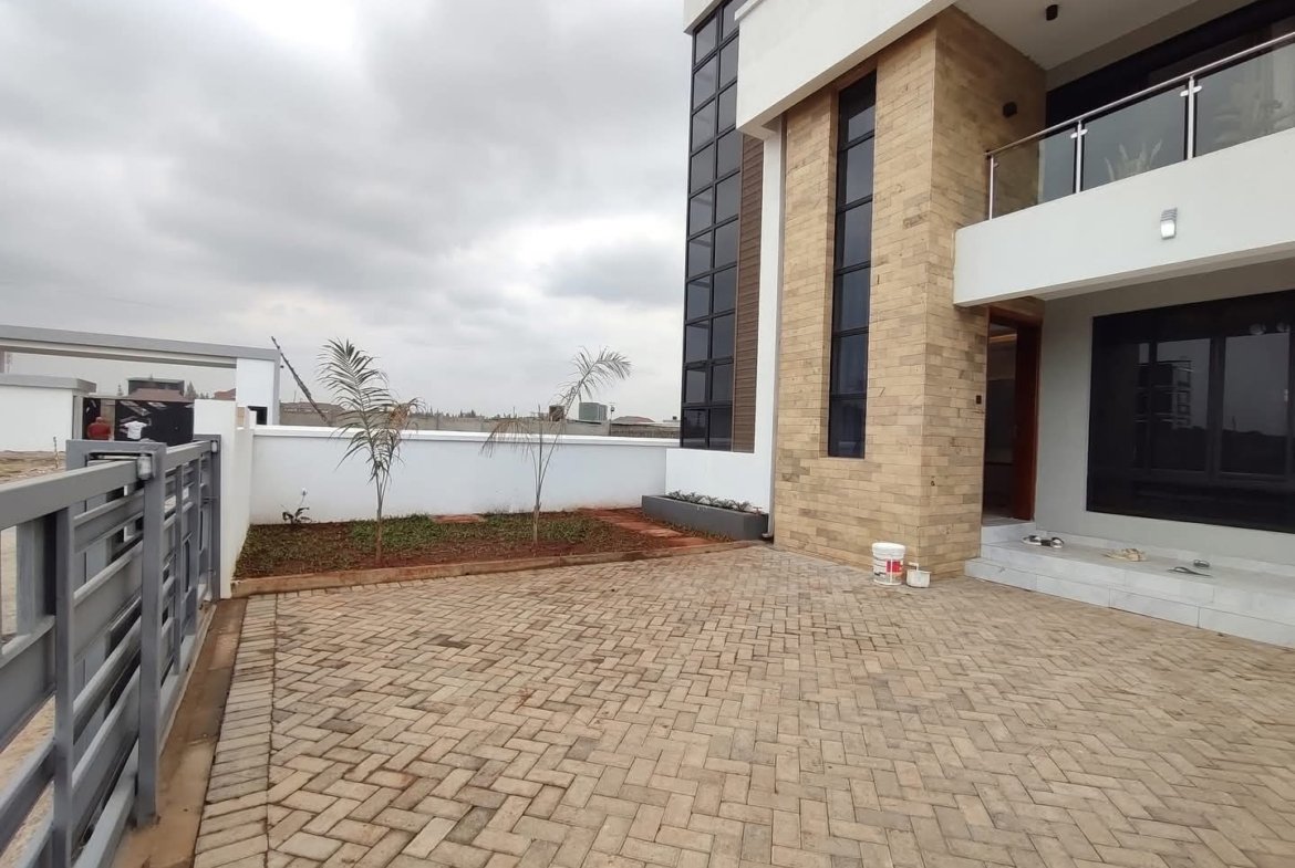 4 bedroom villa