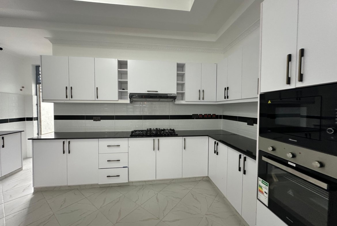 4 bedroom maisonettes for sale in Ruiru Mugutha