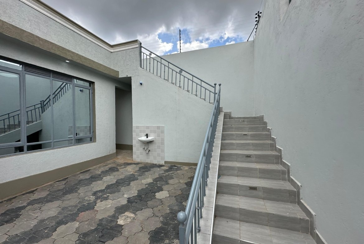 4 bedroom maisonettes for sale in Ruiru Mugutha