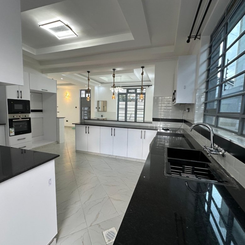 4 bedroom maisonettes for sale in Ruiru Mugutha