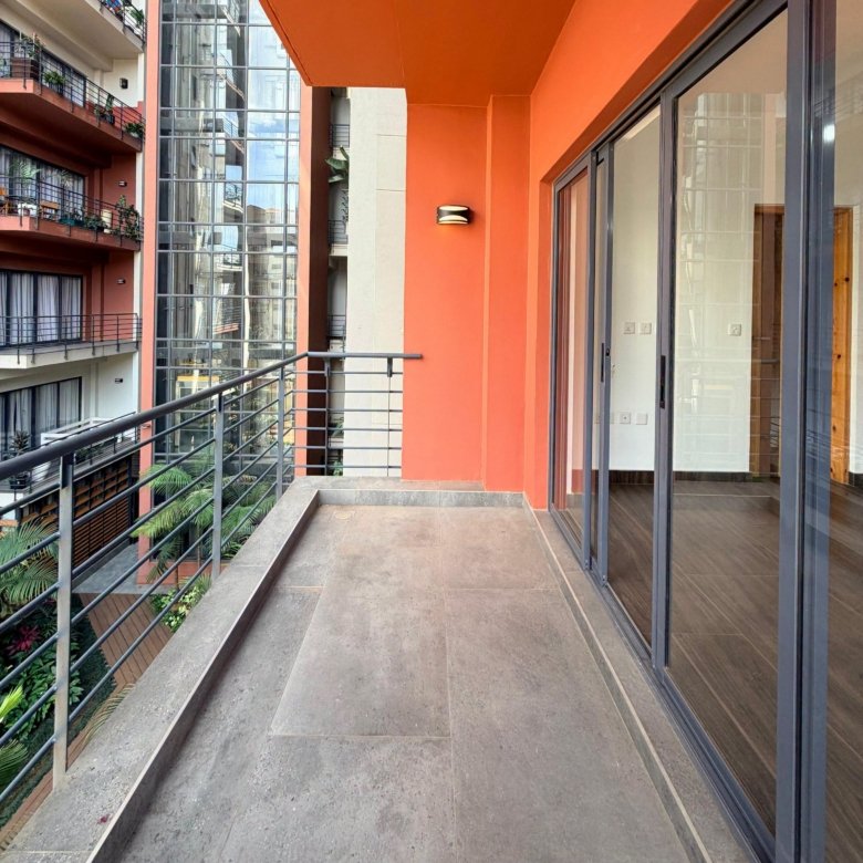 3 bedroom near Quickmart Kileleshwa